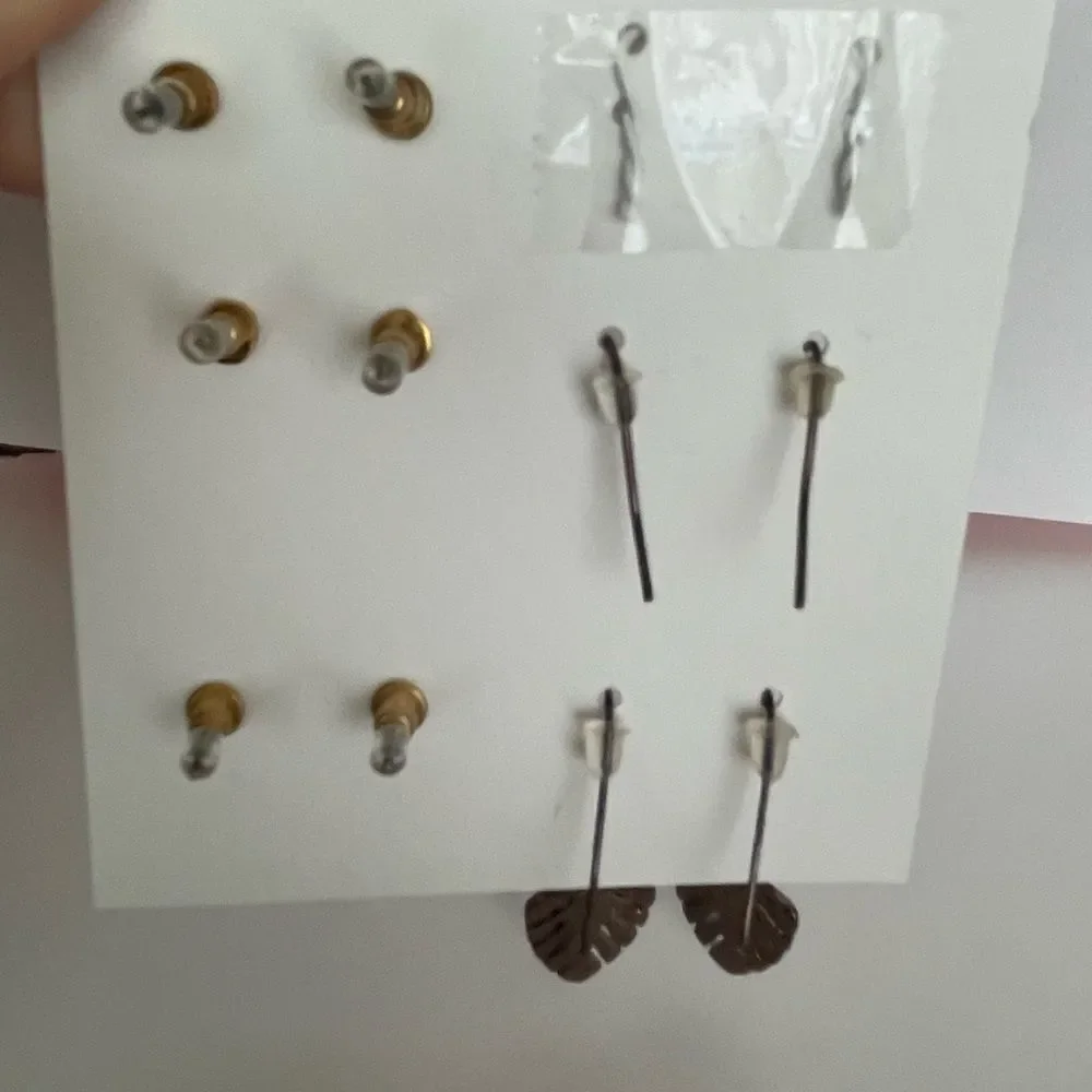6 PAIR AUTUMN THEME EARRINGS‎